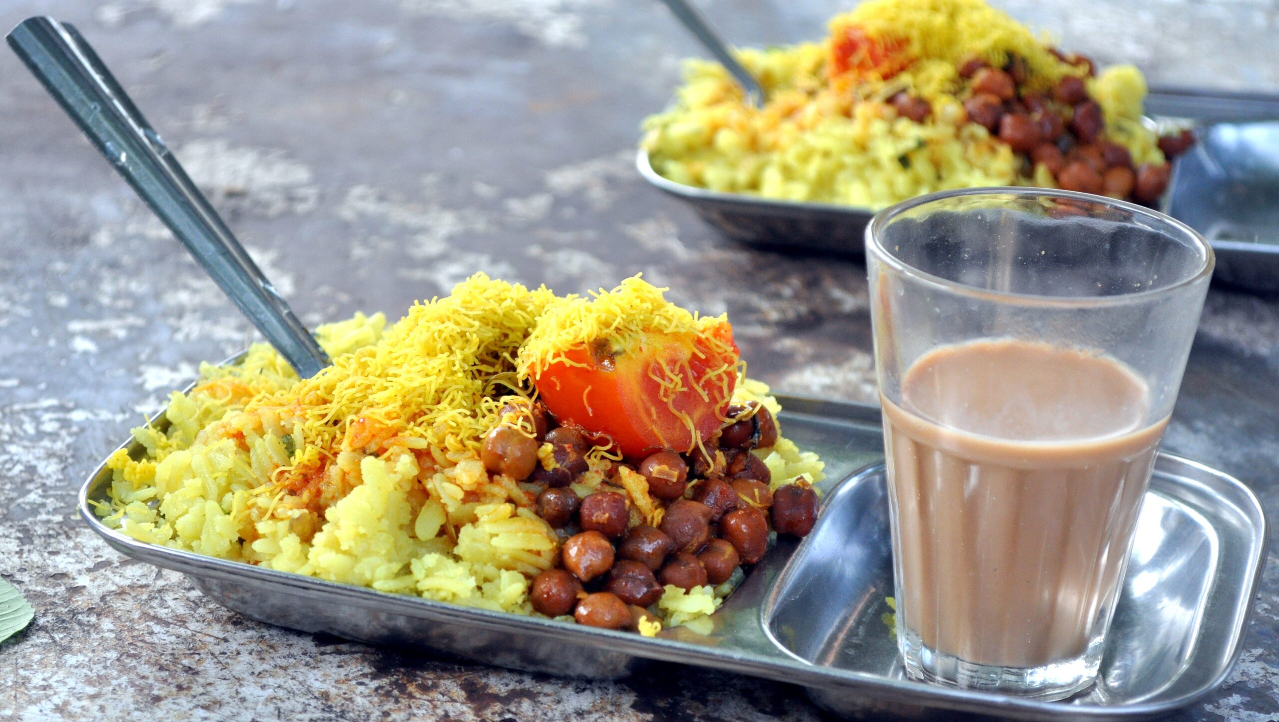Chana_Poha_with_Tea_from_Nagpur